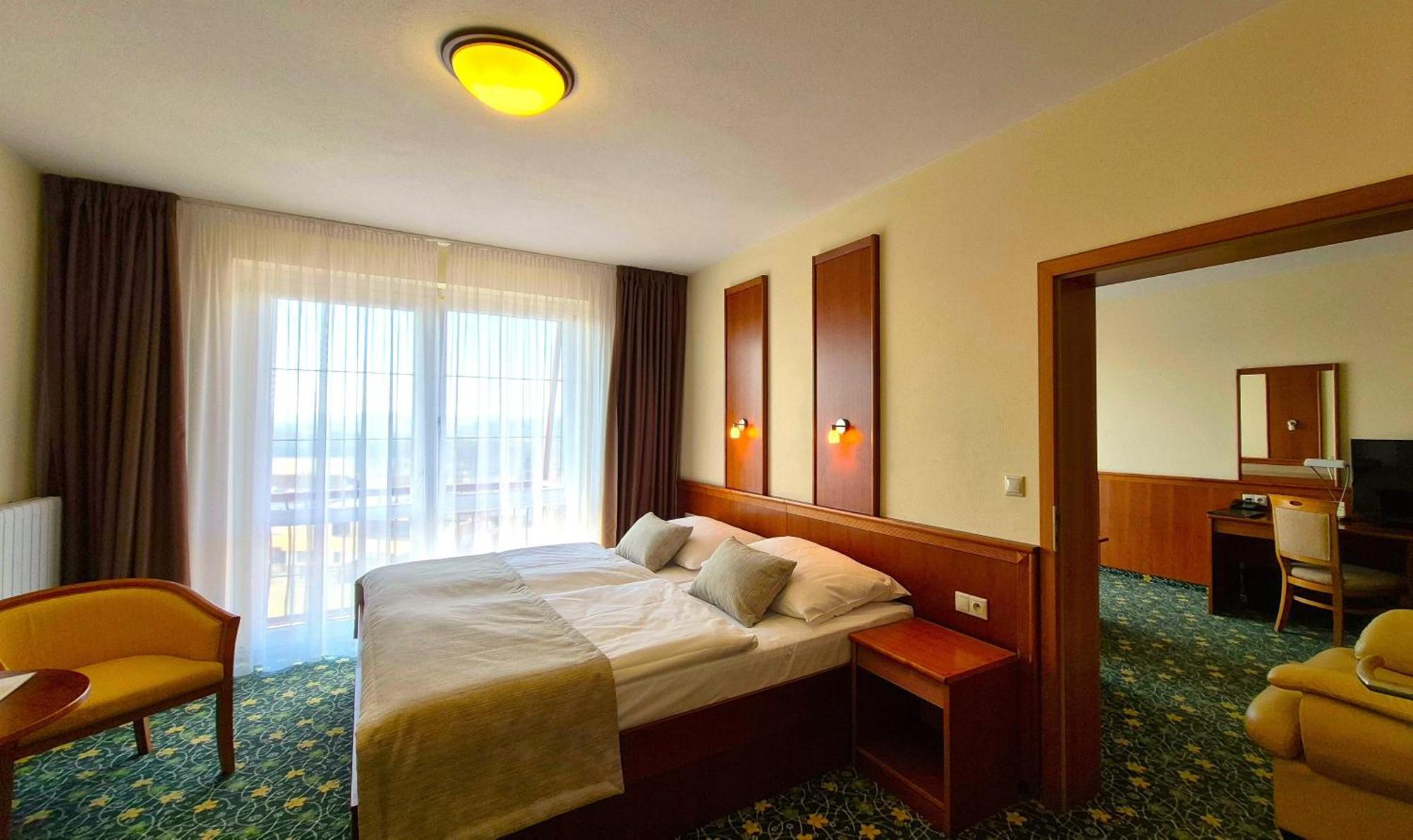 Primavera Hotel & Congress Centre Plzeň Kültér fotó